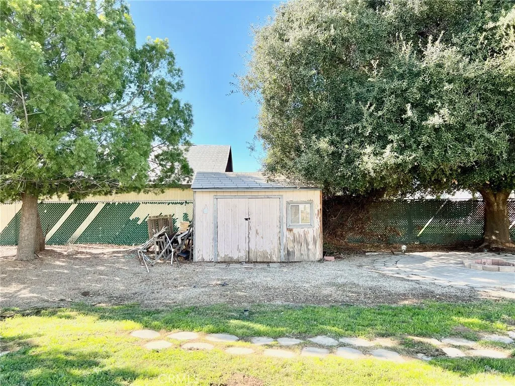 34385 Avenue H, Yucaipa, California 92399 home-pic-55