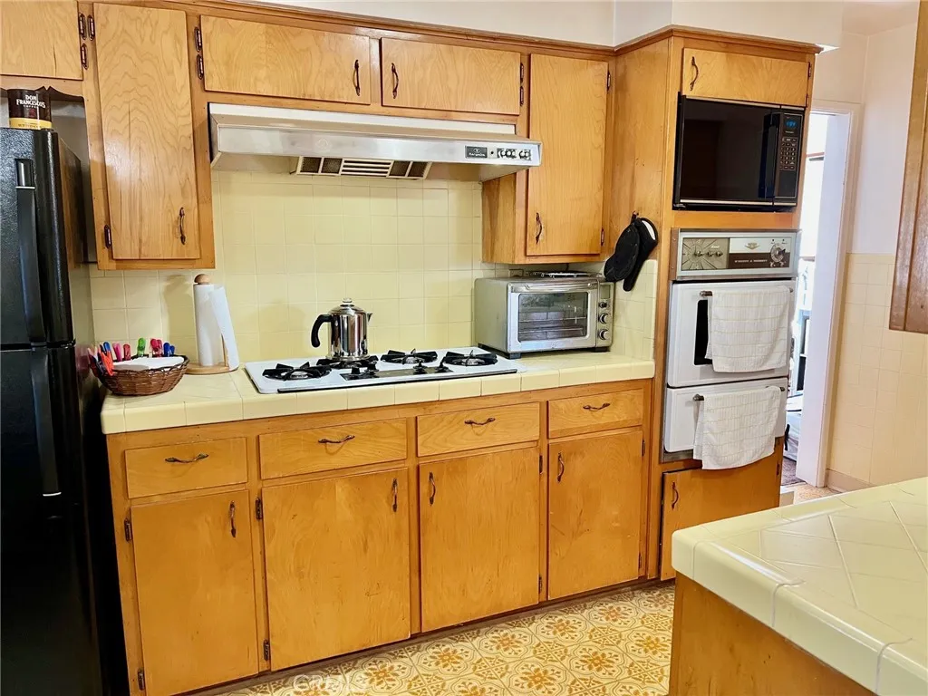 34385 Avenue H, Yucaipa, California 92399 home-pic-15