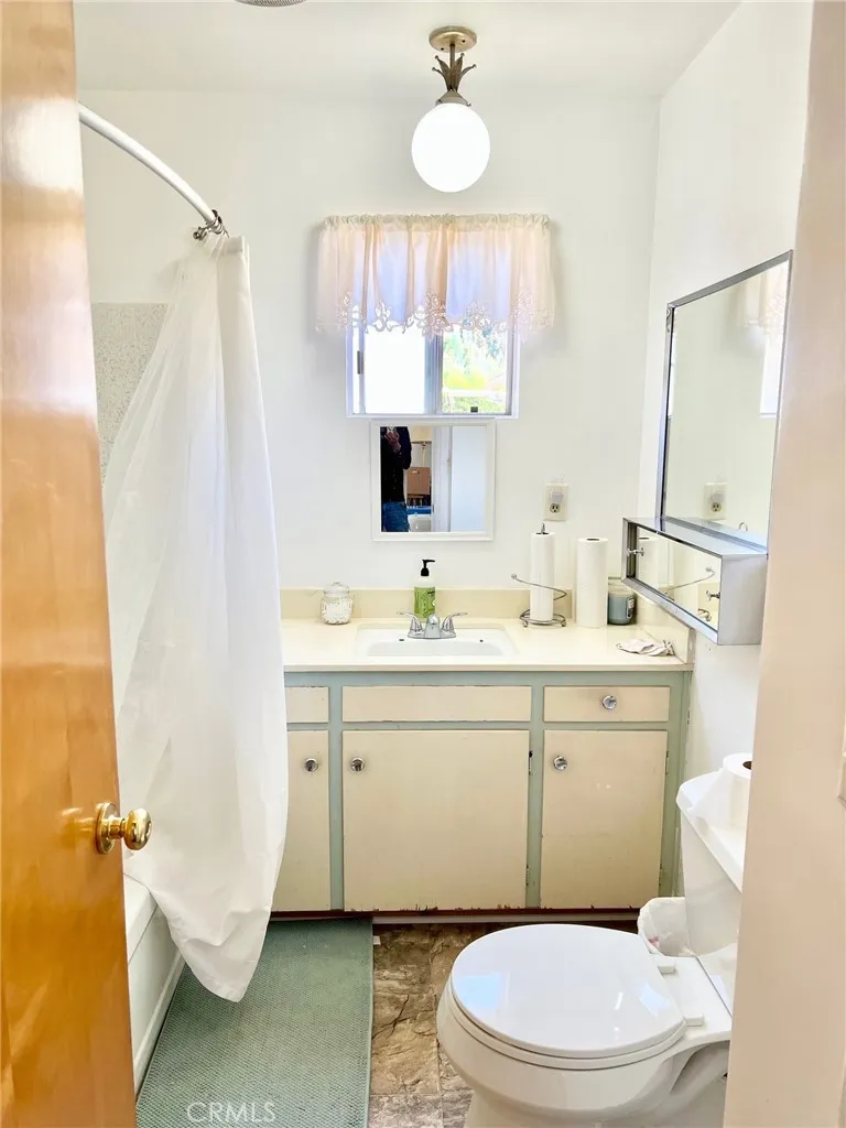 34385 Avenue H, Yucaipa, California 92399 home-pic-22