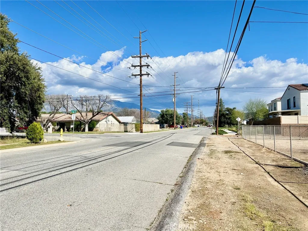 34385 Avenue H, Yucaipa, California 92399 home-pic-65