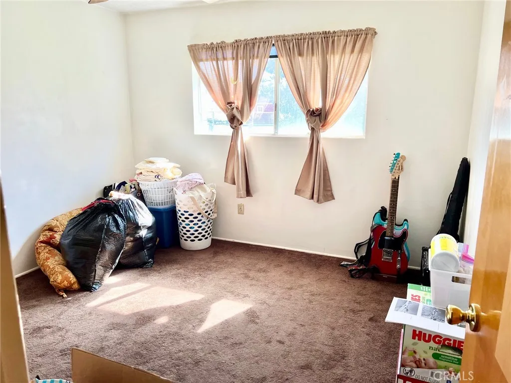 34385 Avenue H, Yucaipa, California 92399 home-pic-20