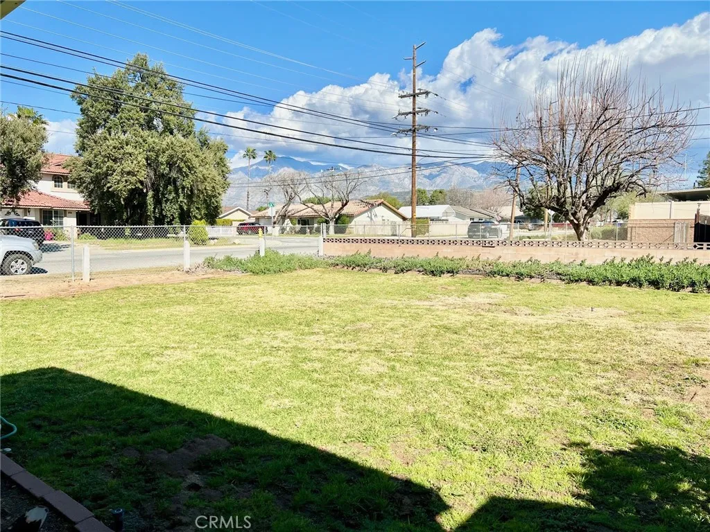 34385 Avenue H, Yucaipa, California 92399 home-pic-47