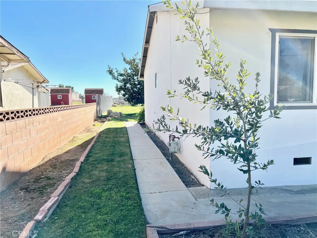 34385 Avenue H, Yucaipa, California 92399 home-pic-50