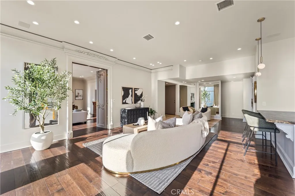 800 W 1st 3203, Los Angeles, California 90012 home-pic-4