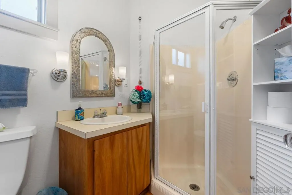 4321 Valle Vista, San Diego, California 92103 home-pic-45