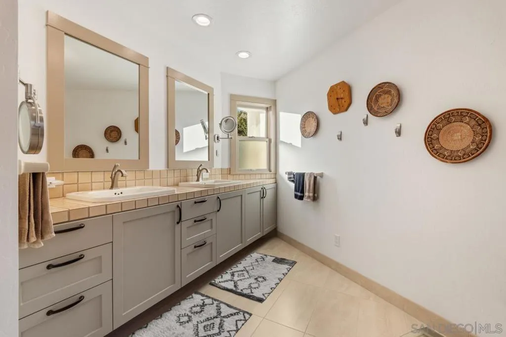 4321 Valle Vista, San Diego, California 92103 home-pic-31