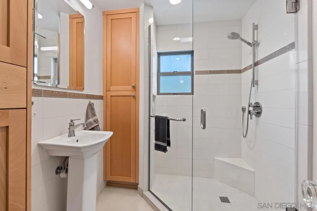 4321 Valle Vista, San Diego, California 92103 home-pic-41