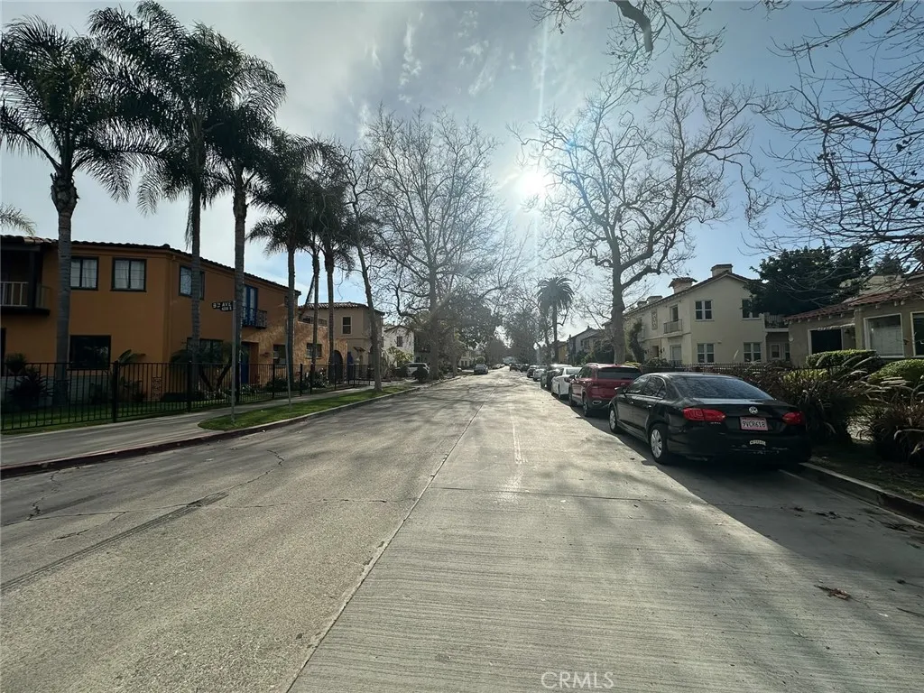 4291 Garthwaite, Los Angeles, California 90008 home-pic-10