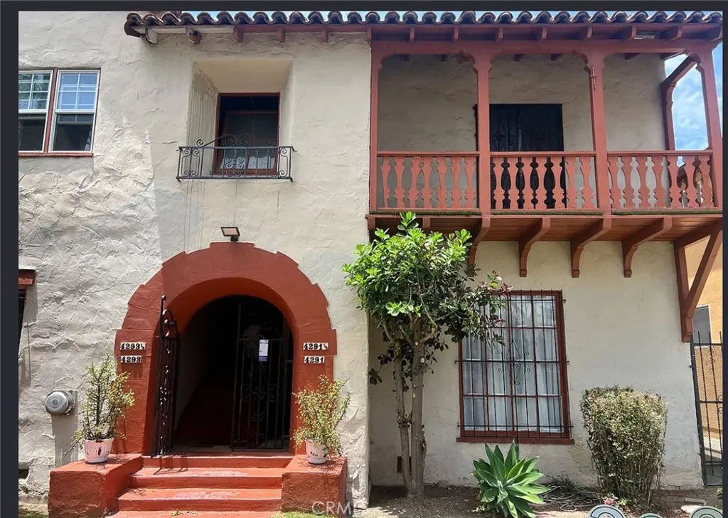 4291 Garthwaite, Los Angeles, California 90008 home-pic-4