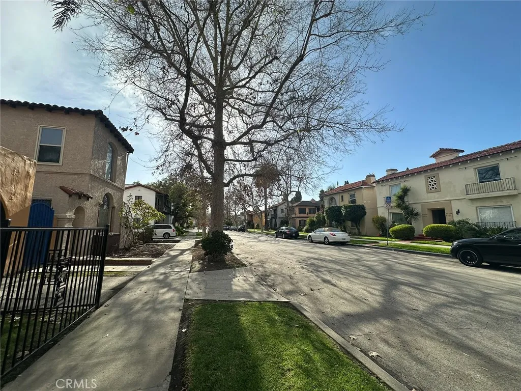 4291 Garthwaite, Los Angeles, California 90008 home-pic-11