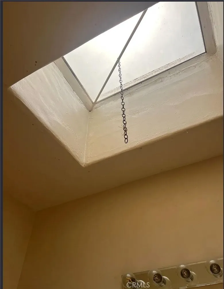 4291 Garthwaite, Los Angeles, California 90008 home-pic-29
