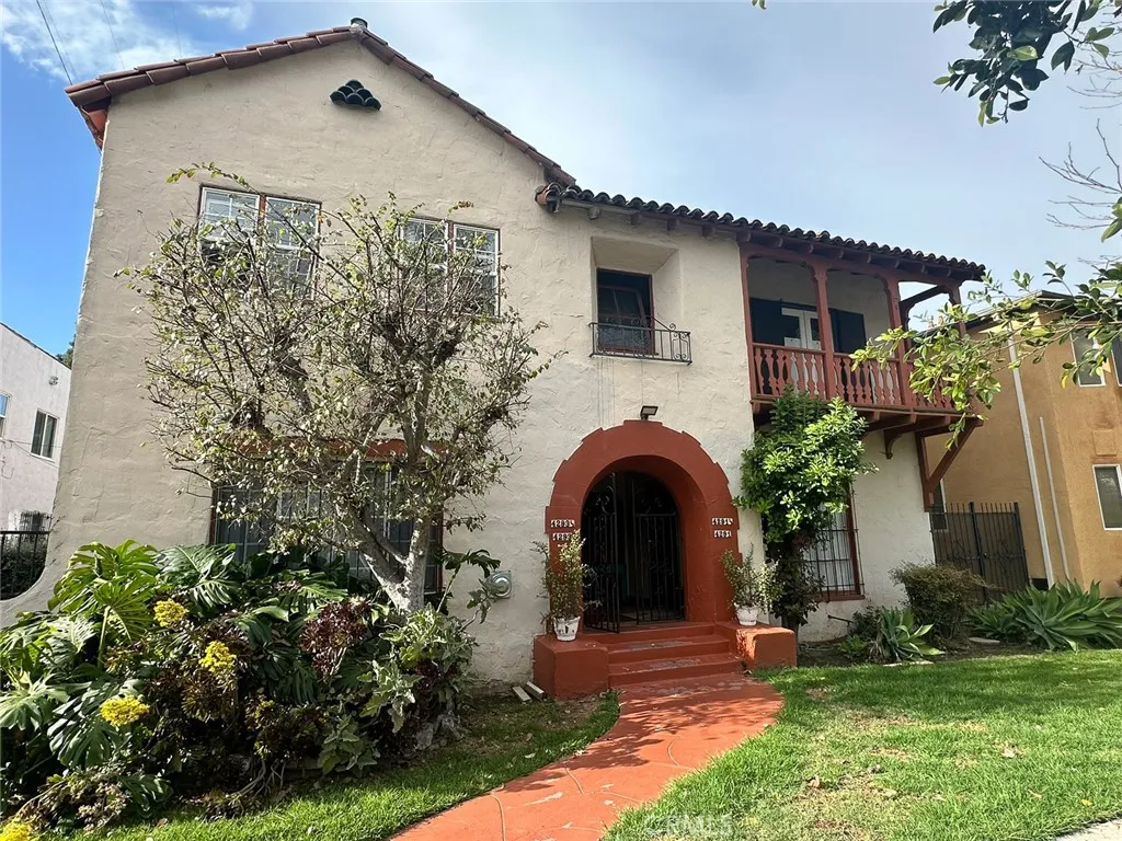 4291 Garthwaite, Los Angeles, California 90008 home-pic-1