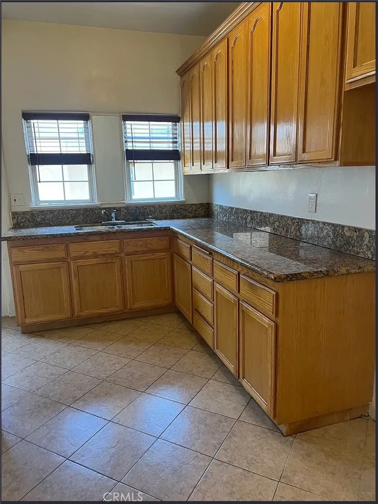 4291 Garthwaite, Los Angeles, California 90008 home-pic-32