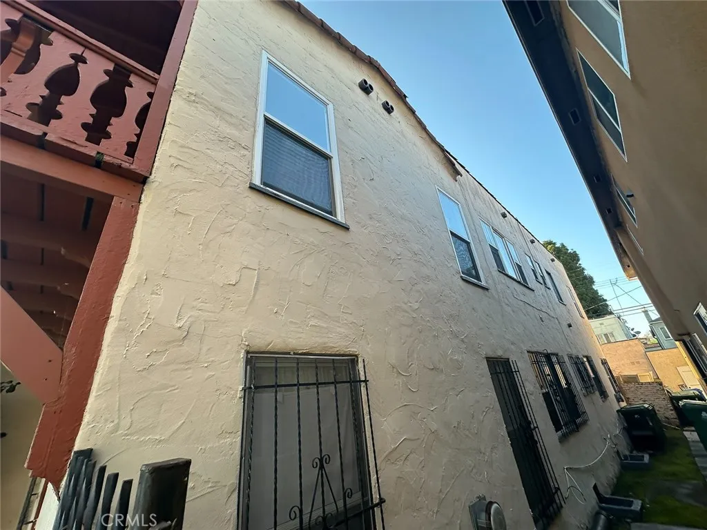 4291 Garthwaite, Los Angeles, California 90008 home-pic-8