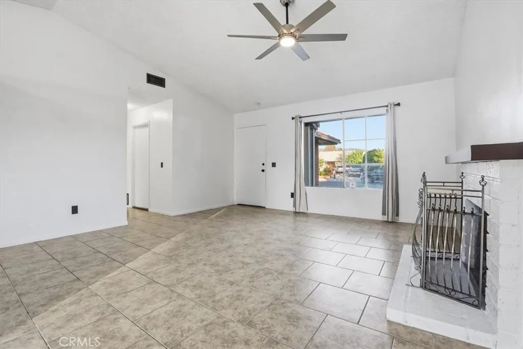 4868 N Varsity, San Bernardino, California 92407 home-pic-3