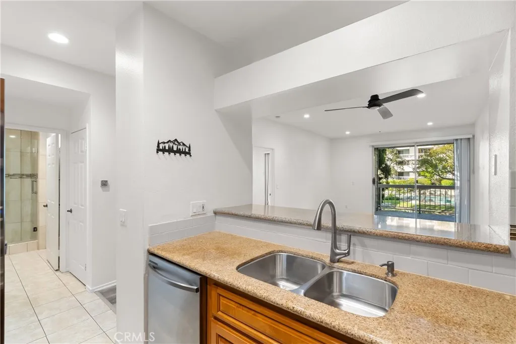 20371 Bluffside Circle B105, Huntington Beach, California 92646 home-pic-15