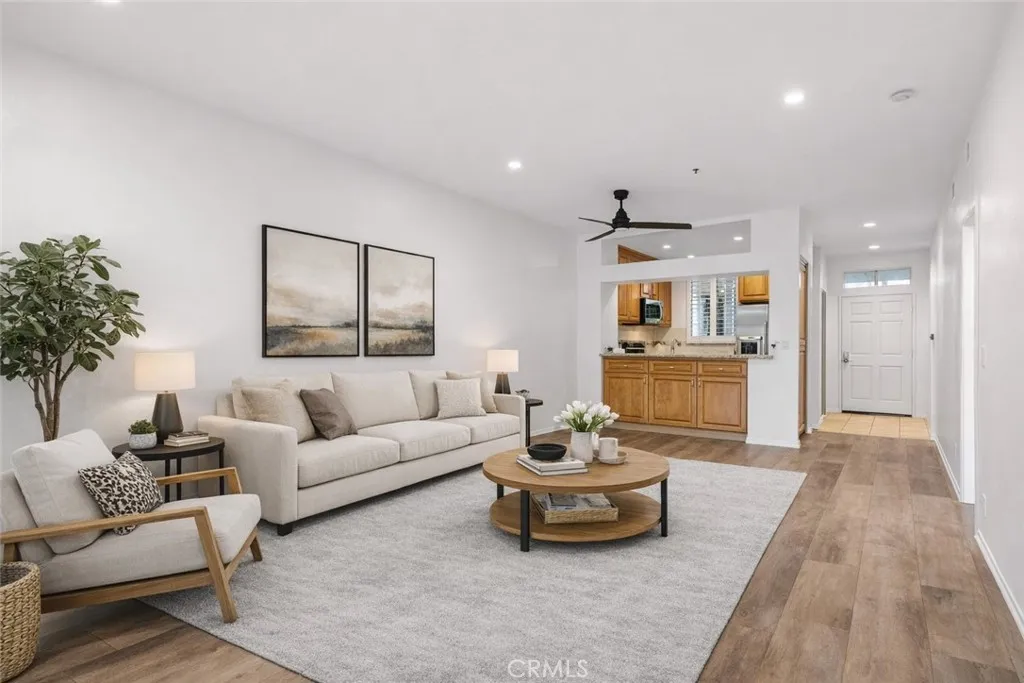 20371 Bluffside Circle B105, Huntington Beach, California 92646 home-pic-3