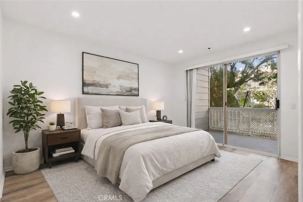 20371 Bluffside Circle B105, Huntington Beach, California 92646 home-pic-4