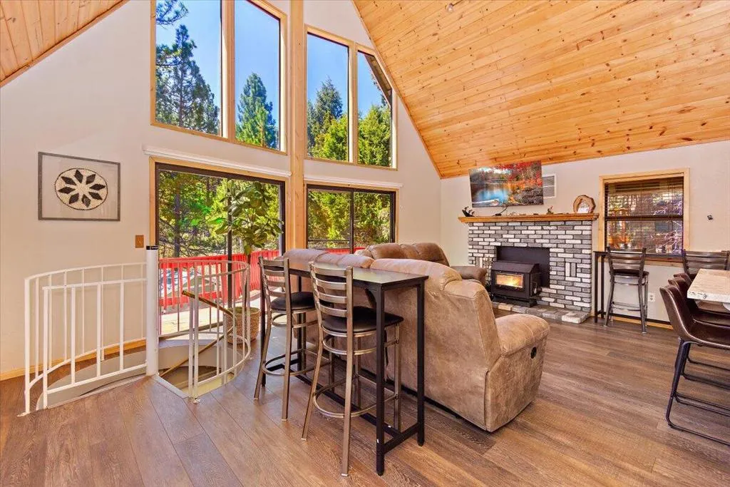 524 Catalina Road, Big Bear, California 92315 home-pic-8