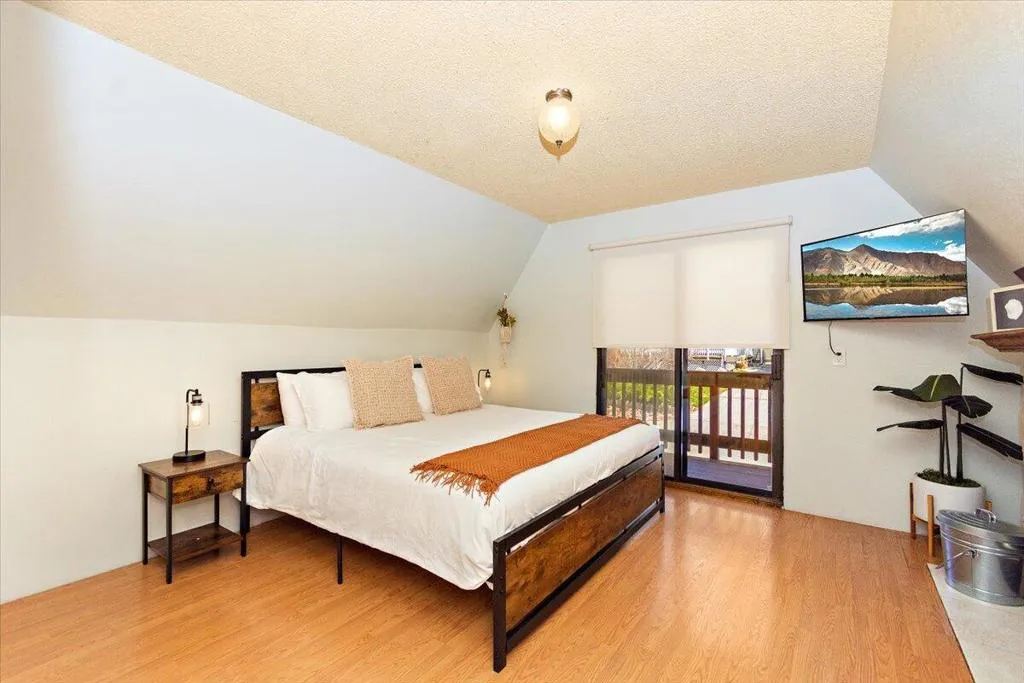 524 Catalina Road, Big Bear, California 92315 home-pic-21