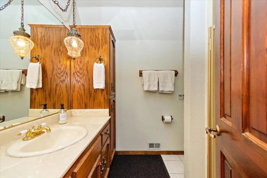 524 Catalina Road, Big Bear, California 92315 home-pic-25