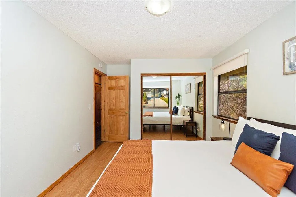 524 Catalina Road, Big Bear, California 92315 home-pic-18