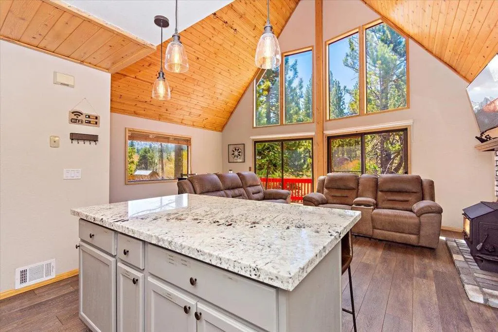 524 Catalina Road, Big Bear, California 92315 home-pic-14