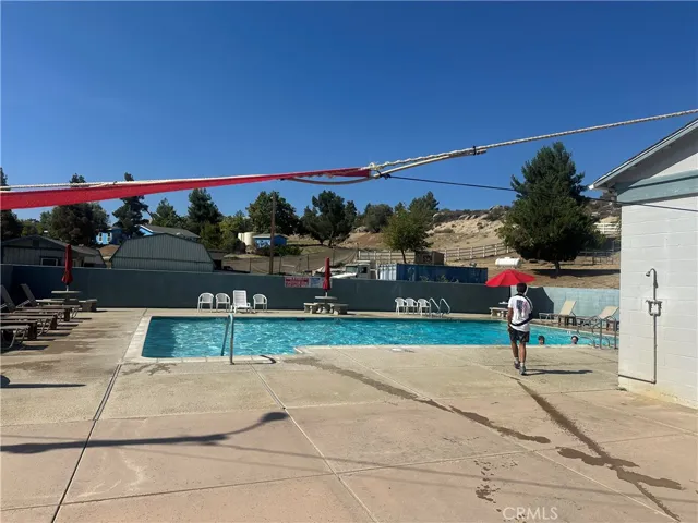 Community pool