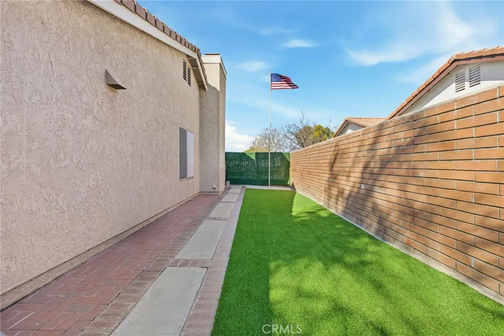 25529 Brodiaea Avenue, Moreno Valley, California 92553 home-pic-28