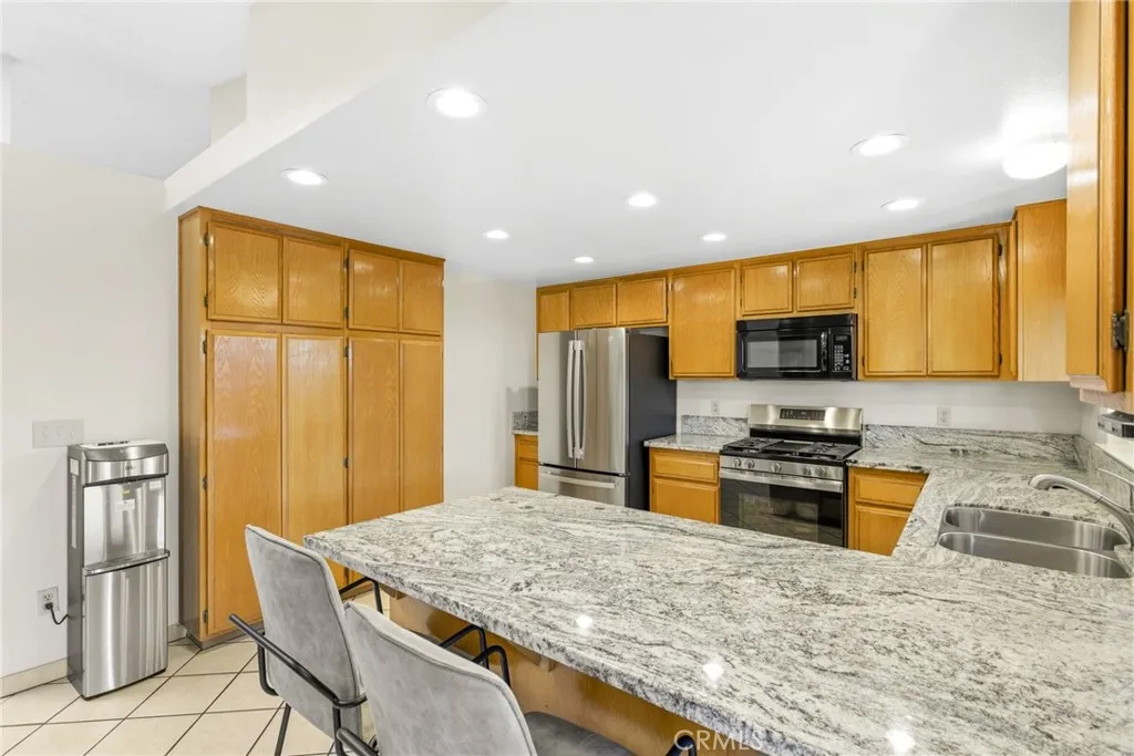 25529 Brodiaea Avenue, Moreno Valley, California 92553 home-pic-10