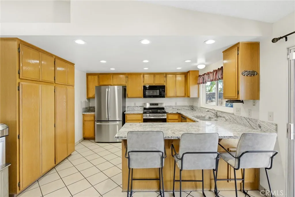 25529 Brodiaea Avenue, Moreno Valley, California 92553 home-pic-9