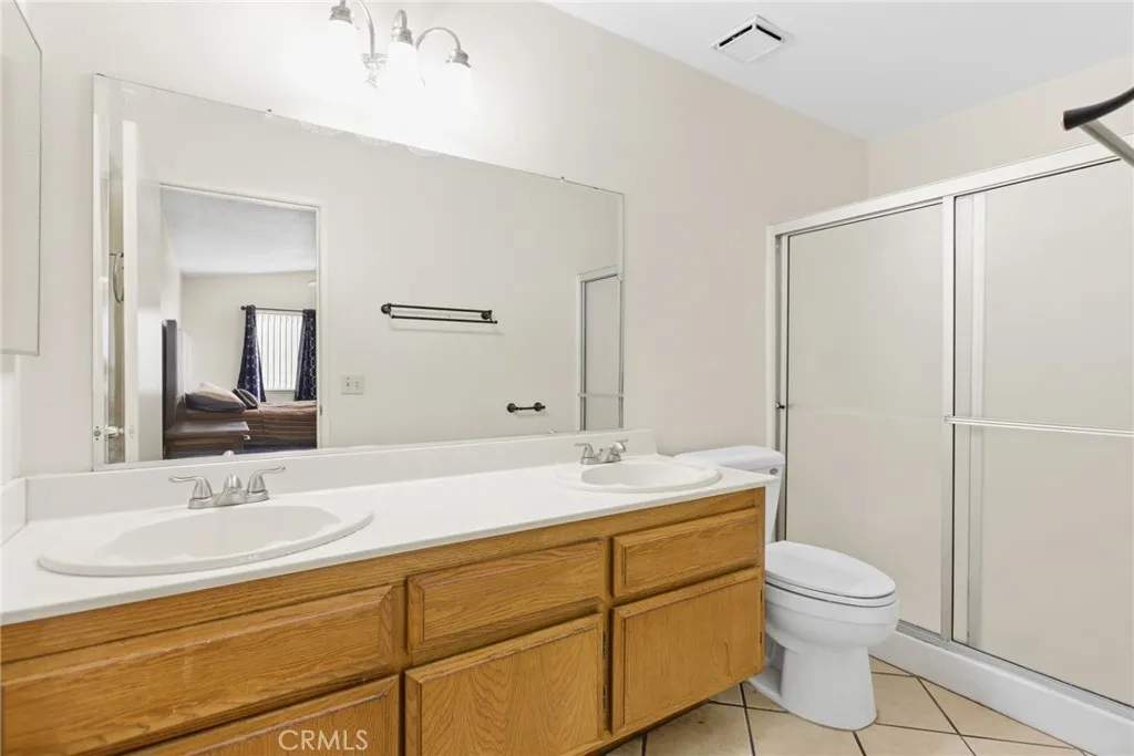25529 Brodiaea Avenue, Moreno Valley, California 92553 home-pic-22