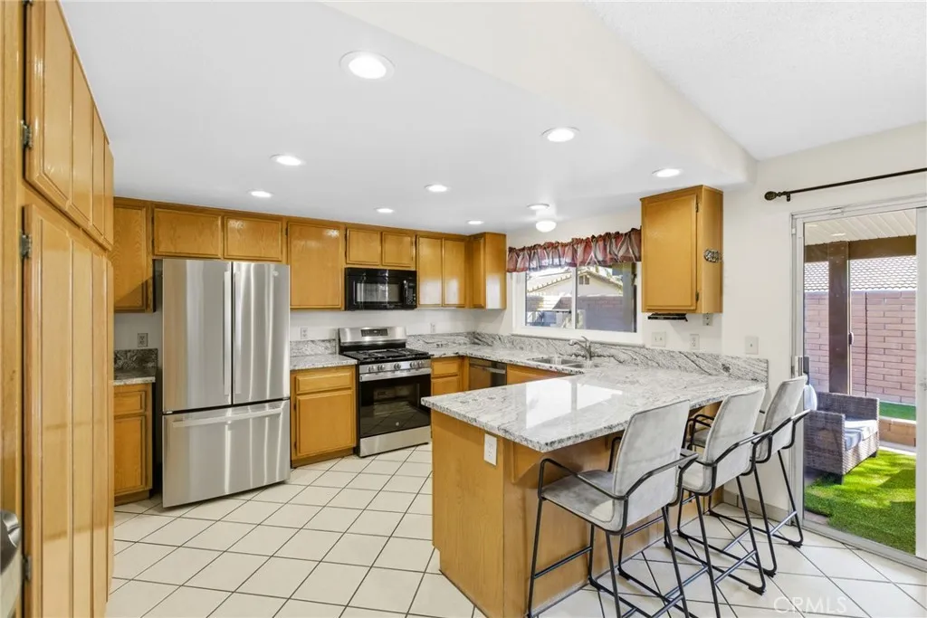 25529 Brodiaea Avenue, Moreno Valley, California 92553 home-pic-8