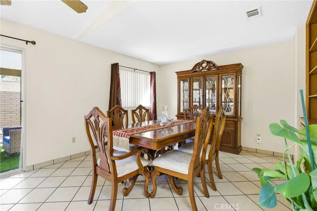 25529 Brodiaea Avenue, Moreno Valley, California 92553 home-pic-12