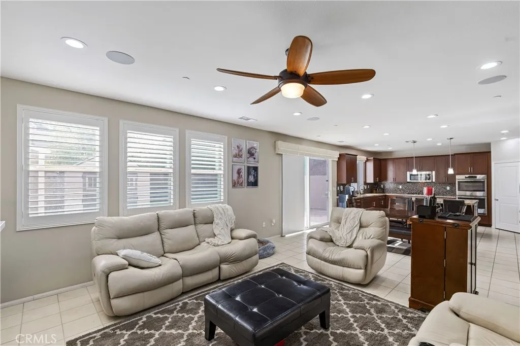 17064 Cantlay, Van Nuys, California 91406 home-pic-15