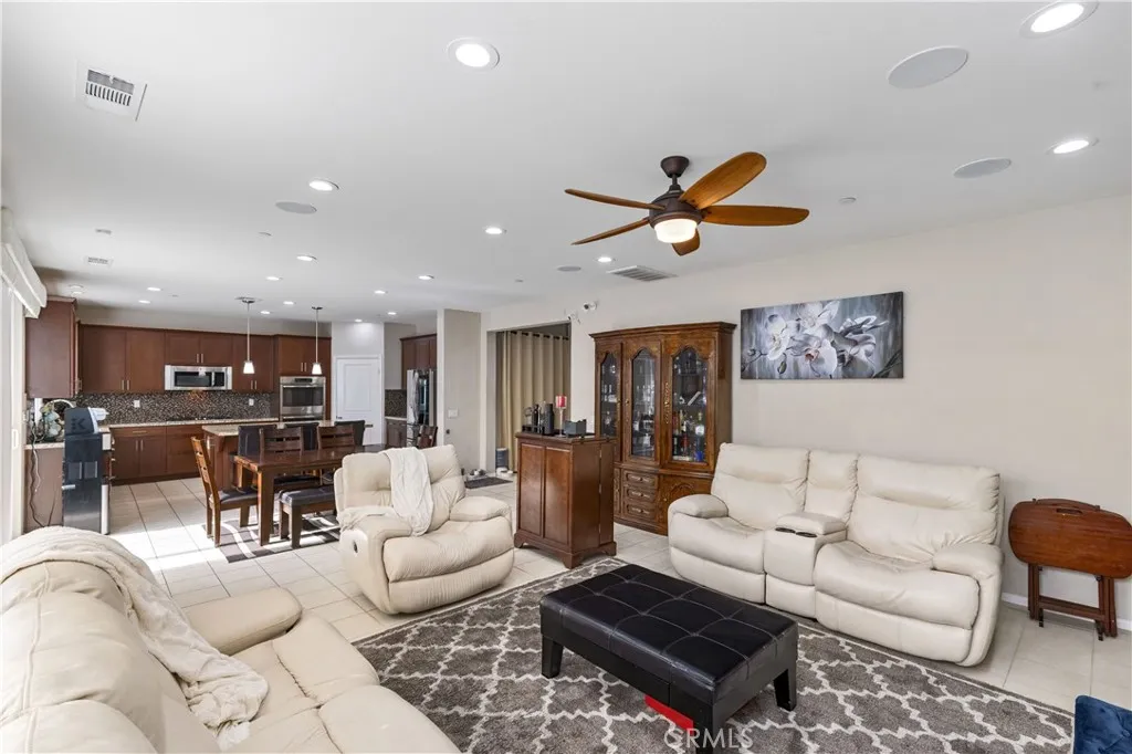 17064 Cantlay, Van Nuys, California 91406 home-pic-14