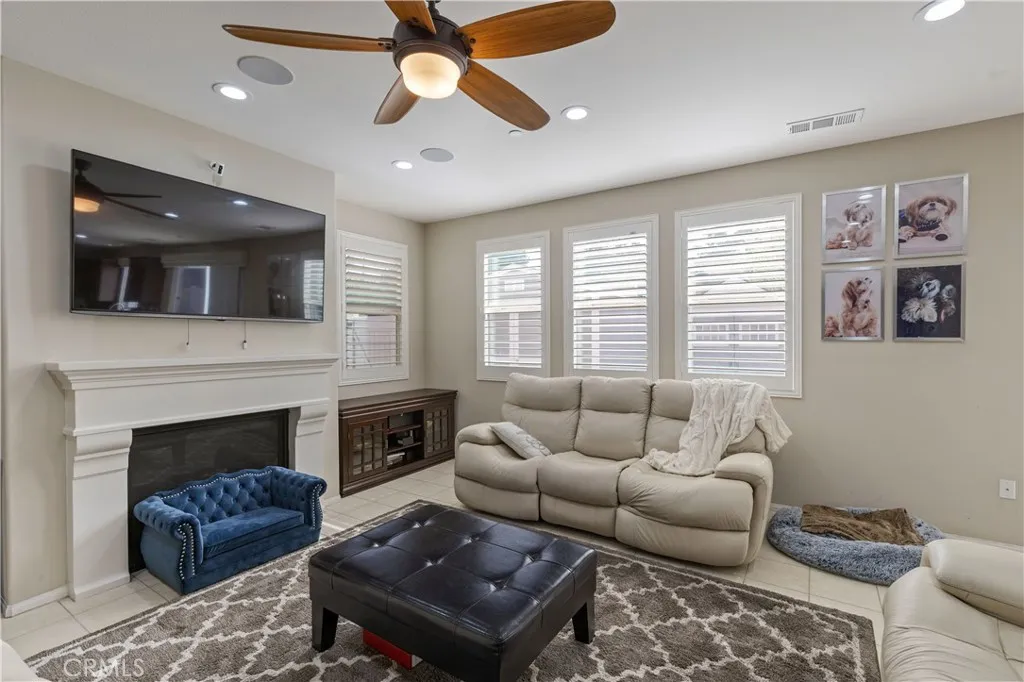 17064 Cantlay, Van Nuys, California 91406 home-pic-11