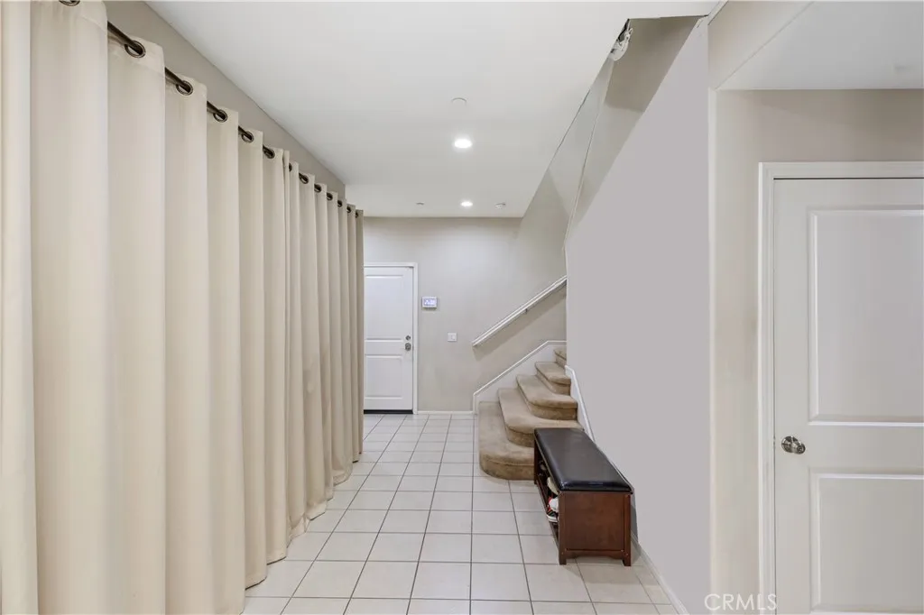 17064 Cantlay, Van Nuys, California 91406 home-pic-4