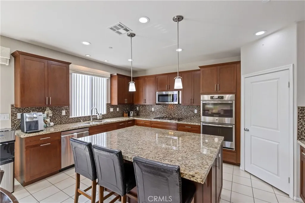 17064 Cantlay, Van Nuys, California 91406 home-pic-5