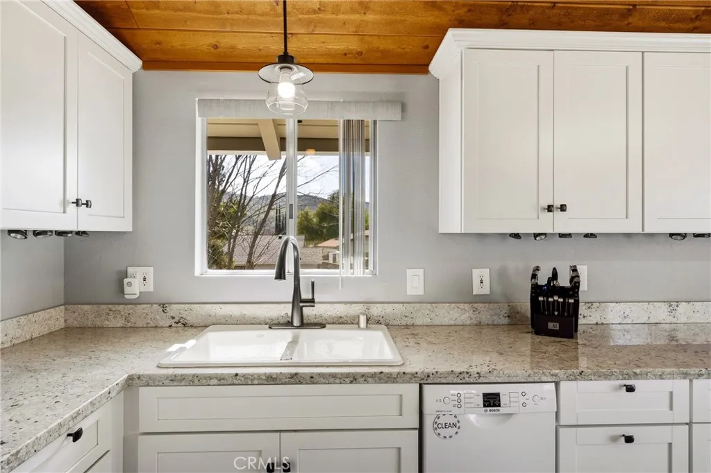 1948 Willowbrook, Paso Robles, California 93446 home-pic-10