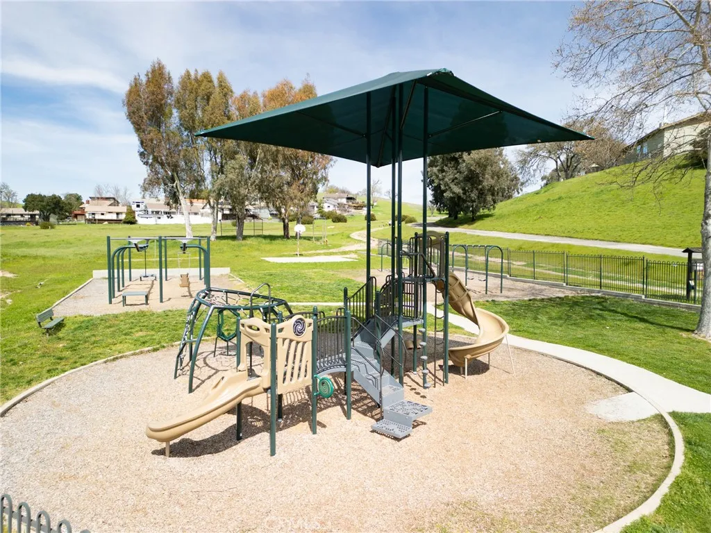 1948 Willowbrook, Paso Robles, California 93446 home-pic-36