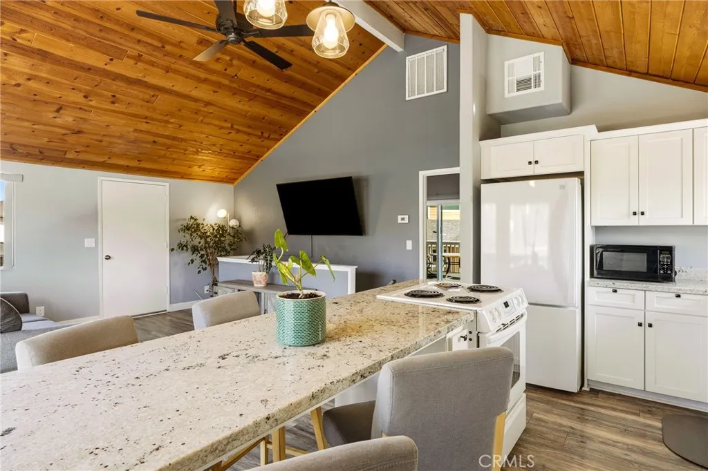 1948 Willowbrook, Paso Robles, California 93446 home-pic-8