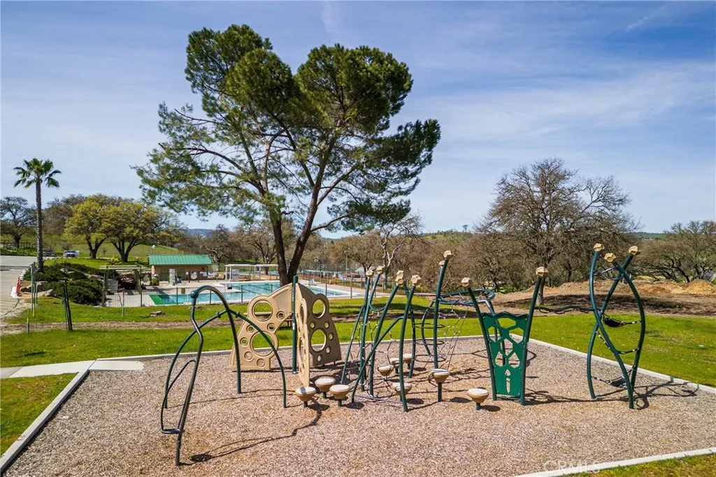 1948 Willowbrook, Paso Robles, California 93446 home-pic-43