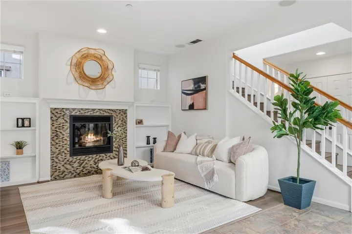 25 Amy Way, Ladera Ranch, California 92694