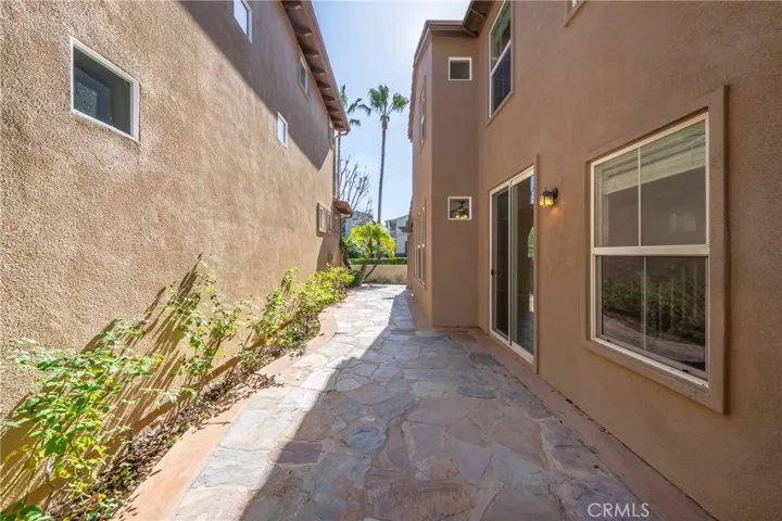 25 Amy Way, Ladera Ranch, California 92694