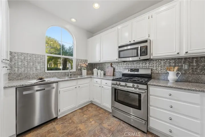 25 Amy Way, Ladera Ranch, California 92694
