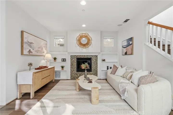 25 Amy Way, Ladera Ranch, California 92694
