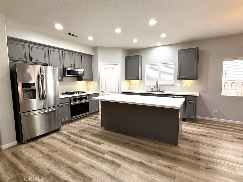 29820 Bay View, Menifee, California 92584 home-pic-5