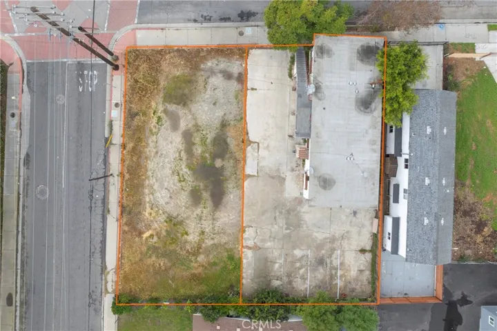 702 N Willowbrook, Compton, California 90220
