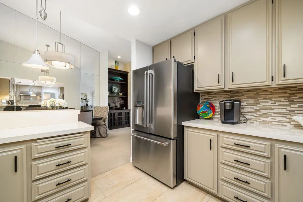 31-web-or-mls-MCValle_OPMG_0126_031